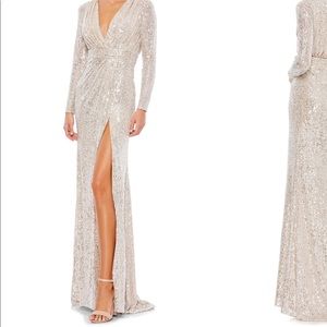 Mac Duggal Silver sequins dress size 2!